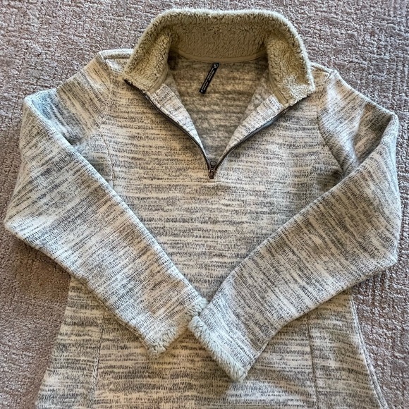 Kuhl Women’s Alaska Quarter-Zip Pullover, Faux Shearling Trim, Gray/Cream, Sz L - Picture 14 of 16